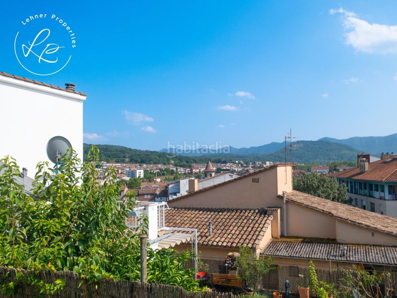 Foto ba140200-c66d-4037-93b3-7746d8e3bc2e. Casa amb calefacció aparcament a Olot