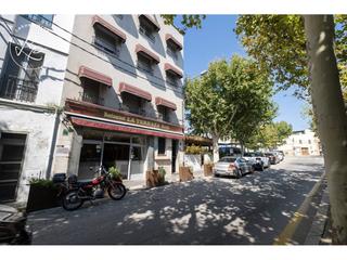 Gebäude in Castelló d´Empúries. Oportunidad singular hostal y restaurante operativo en castelló