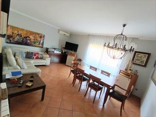Casa aparellada a La Collada-Sis Camins. Estupenda casa adosada en la collada de vilanova i la geltru