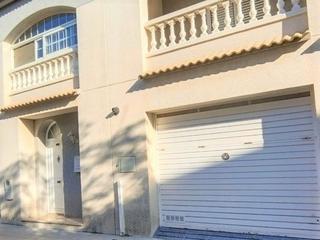Casa aparellada a La Collada-Sis Camins. Estupenda casa adosada en la collada de vilanova i la geltru