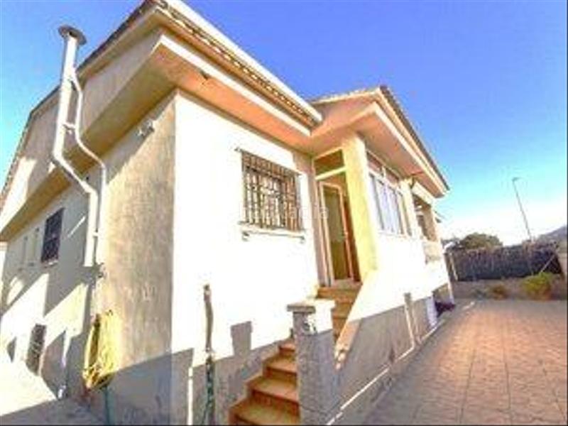 Foto 0b56fa2d-62a9-4901-b5bb-602408e44b2b. Chalet  independiente con vistas al mar en La Collada-Sis Camins Vilanova i la Geltrú