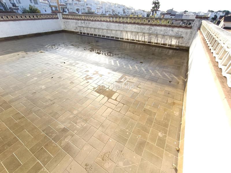 Foto 5d58402f-0078-40c6-bdc7-614252f366a8. Chalet  independiente residencial en Cunit residencial Cunit