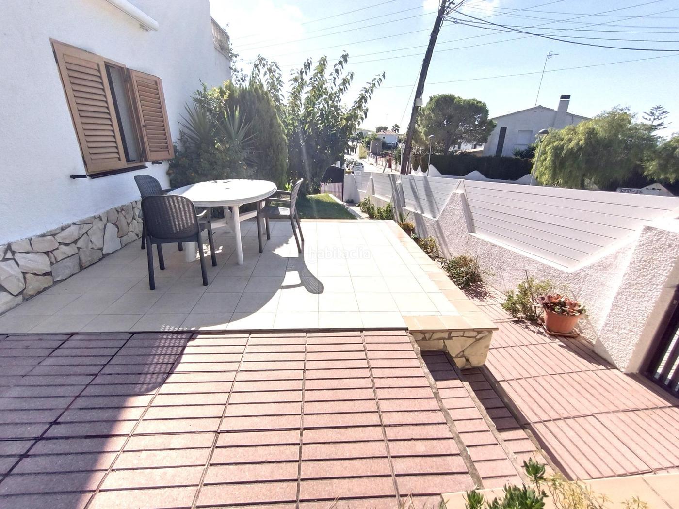 ESPECTACULAR CHALET ESQUINERO CON VISTAS AL MAR EN CUNIT RESIDEN Cunit