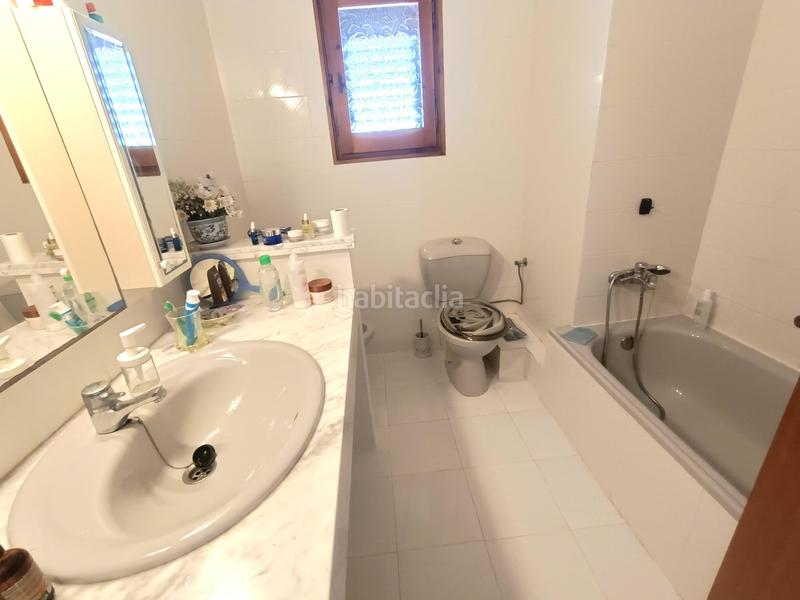 Foto 3d9f26d4-7d3b-40e8-9de3-832796bb8957. Xalet amb calefacció aparcament a Cunit residencial Cunit