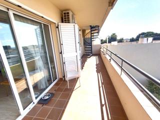 Àtic a Cunit Residencial. Espectacular atico amueblado con solarium y vistas al mar en cun