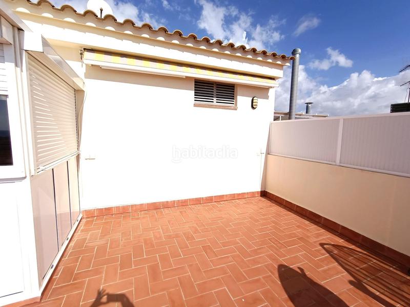 Foto 1bc4634c-fb20-4eb0-bcc7-4d861539eba3. Ático espectacular atico amueblado con solarium y vistas al mar residencial en Cunit