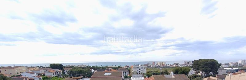 Foto 91ca29e6-50e8-44af-85e7-80dd1bf61a0a. Ático espectacular atico amueblado con solarium y vistas al mar residencial en Cunit