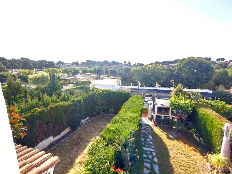 Foto 6332a412-0b7b-48a2-ba0a-bb24a683218e. Casa a schiera con parcheggio piscina in Cunit residencial Cunit