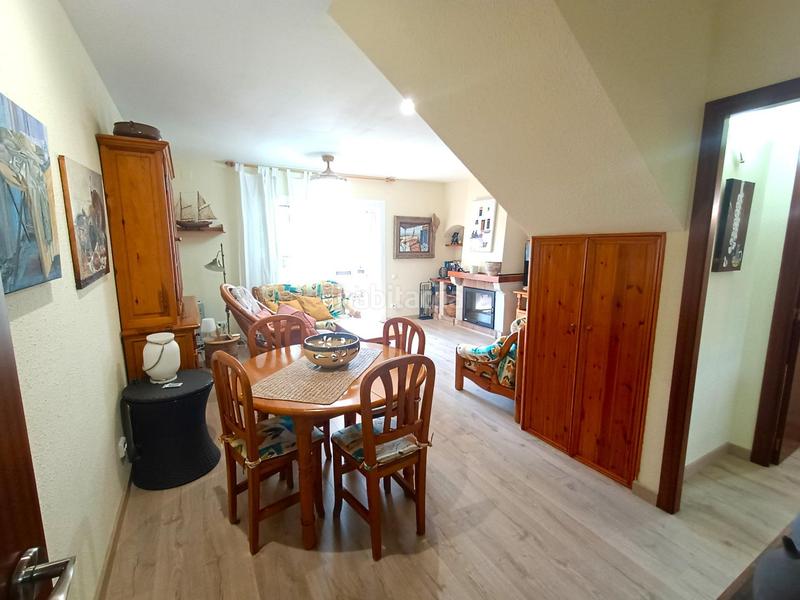 Foto d74e3fb5-b9db-4a3b-a163-98691dec352d. Casa a schiera con parcheggio piscina in Cunit residencial Cunit