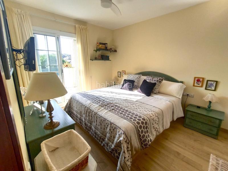 Foto ee1d57a6-4703-4231-8a41-a19eaf12086e. Casa a schiera con parcheggio piscina in Cunit residencial Cunit