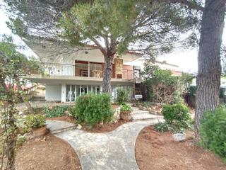 Xalet a Cunit Residencial. Impresionante chalet independiente con ascensor en cunit residen