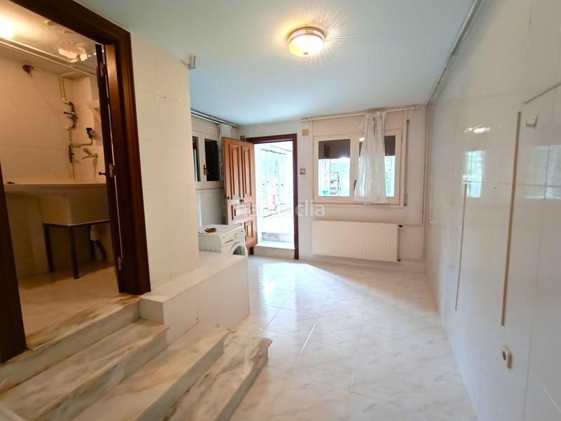 Foto 0b442287-936f-41bf-8e49-c78286985aba. Chalet impresionante chalet independiente con ascensor residencial en Cunit