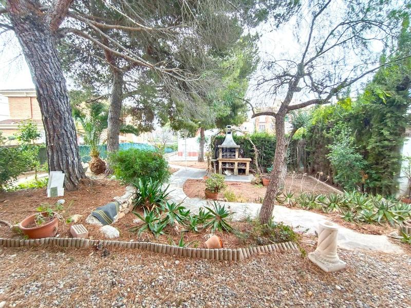 Foto 5ca260d9-85fa-4b15-b681-a0c830402177. Chalet impresionante chalet independiente con ascensor residencial en Cunit