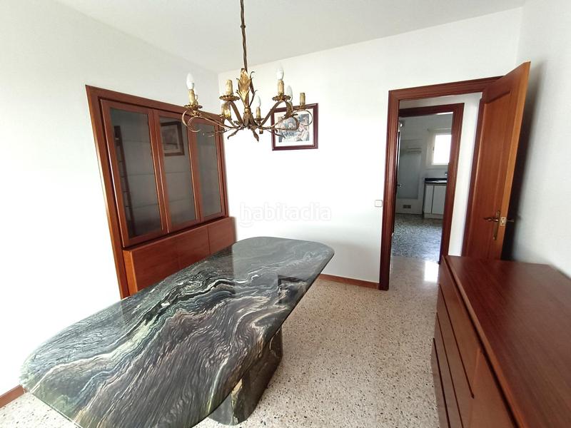 Foto 5db1b8f2-44d3-41a1-9feb-f737dd270519. Chalet impresionante chalet independiente con ascensor residencial en Cunit