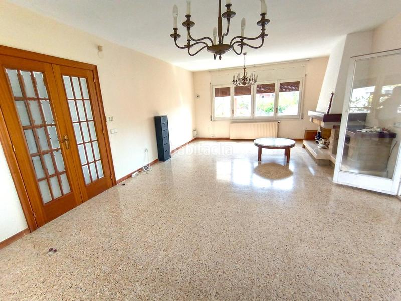Foto 7fd83107-511b-46eb-9461-3ce4b7c990aa. Chalet impresionante chalet independiente con ascensor residencial en Cunit