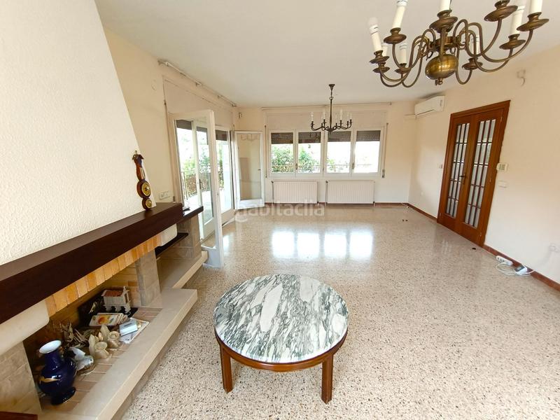 Foto c6d3792c-df44-4e23-a56c-22f90d0830d8. Chalet impresionante chalet independiente con ascensor residencial en Cunit
