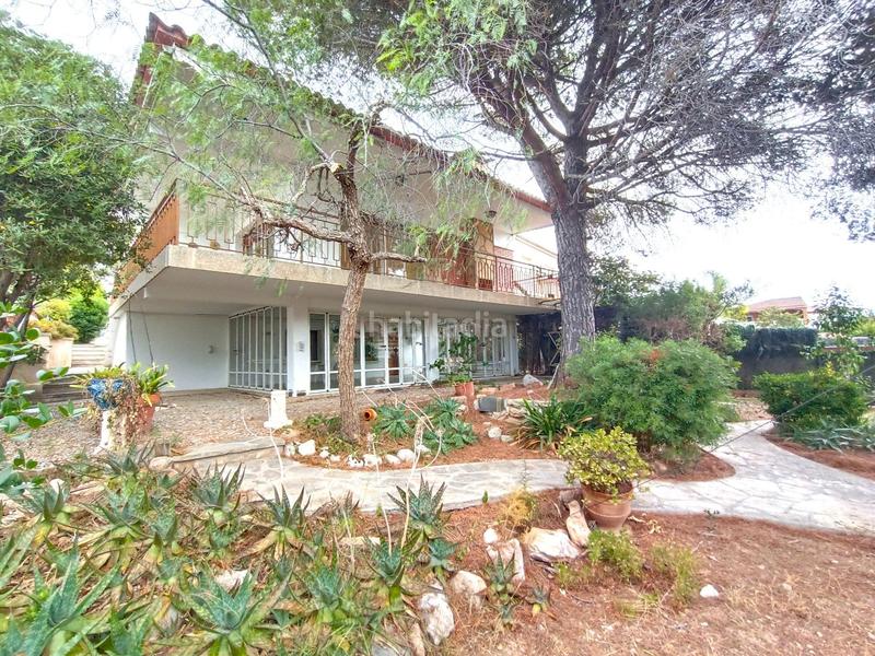 Foto f35899c7-6bef-497a-87b6-1ed20cdf5a94. Chalet impresionante chalet independiente con ascensor residencial en Cunit