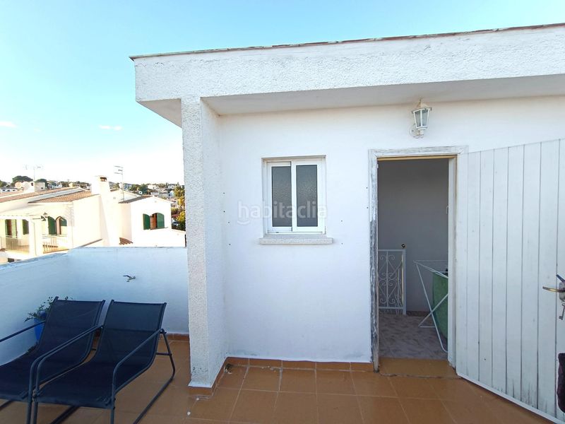 Foto 307f5e21-f082-4ce4-a4f6-7ab313fb0169. Chalet  independiente con piscina y vistas al mar residencial en Cunit