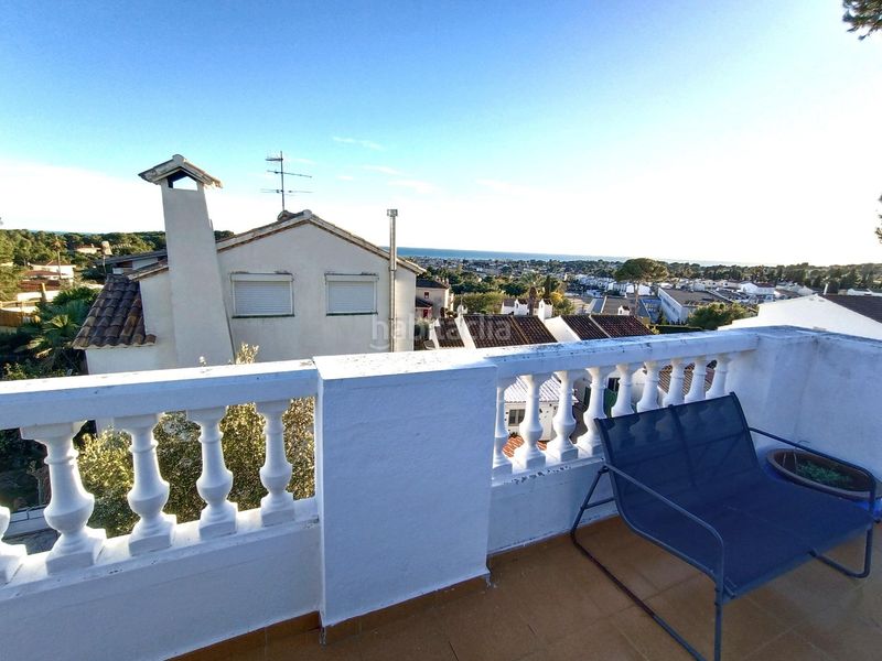 Foto 33fb529c-1385-485e-8ef0-7b58db4786ff. Chalet  independiente con piscina y vistas al mar residencial en Cunit