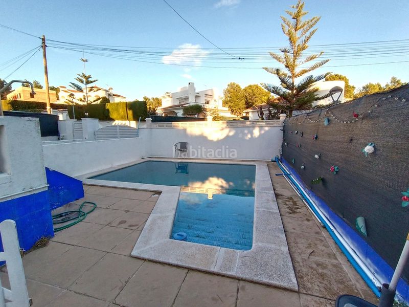 Foto 572add5d-fa7d-45d0-8739-f9d406aee7ca. Chalet  independiente con piscina y vistas al mar residencial en Cunit