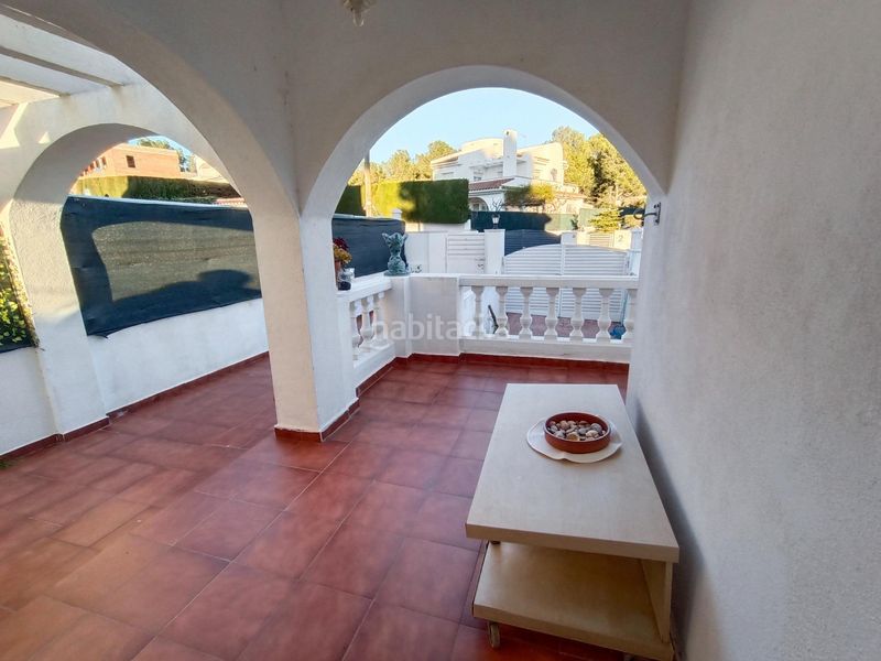 Foto 757de52a-a62d-4f0a-bb17-8118392c619a. Chalet  independiente con piscina y vistas al mar residencial en Cunit