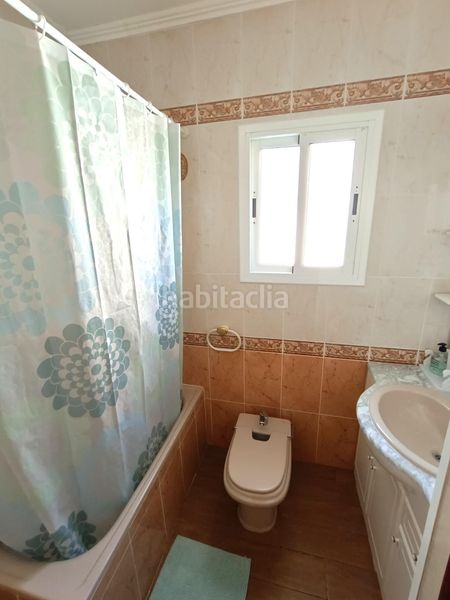 Foto de30c3c0-fe2d-413a-95c8-c7c3b420fee5. Chalet  independiente con piscina y vistas al mar residencial en Cunit