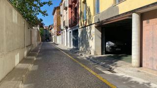 Lloguer Aparcament cotxe  D'enric delaris. Plaça de parking en lloguer a manlleu