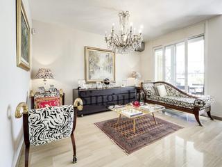 Maison  Alcoi. Exclusiva casa unifamiliar junto a la plaza bonanova