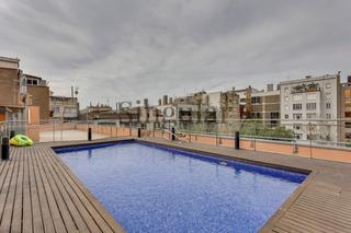 Lloguer Pis  Carrer lepant. Piso con terraza y piscina comunitaria en el barrio de sagrada f