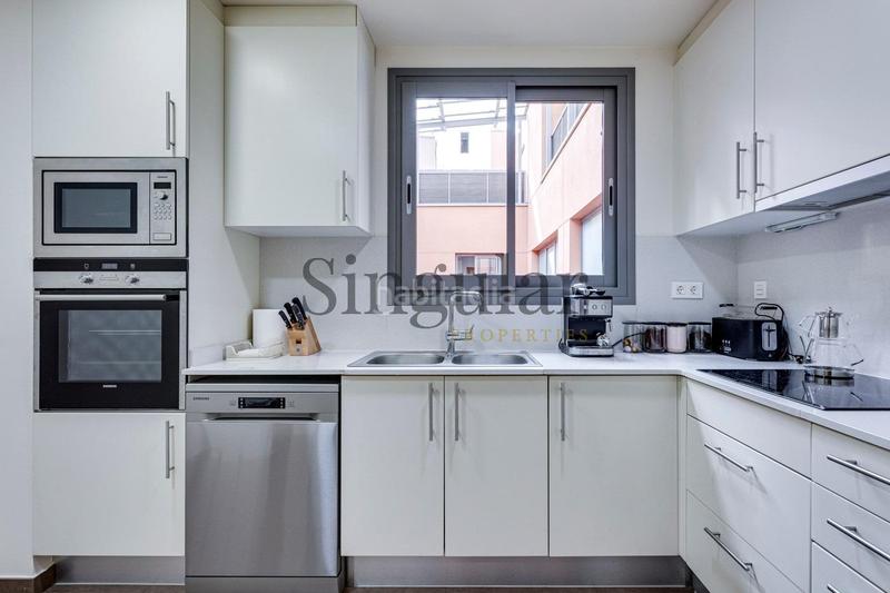 Foto 4a50936f-d3a2-4c53-8f50-569866258894. Alquiler piso  con terraza y piscina comunitaria en el barrio de sagrada familia en Barcelona