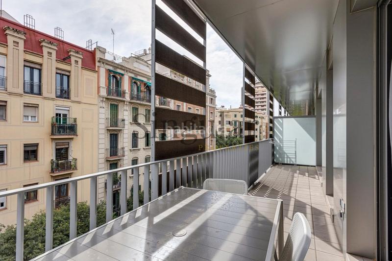 Foto 99d02c61-c18c-45d6-8183-156c0f5eb465. Alquiler piso  con terraza y piscina comunitaria en el barrio de sagrada familia en Barcelona