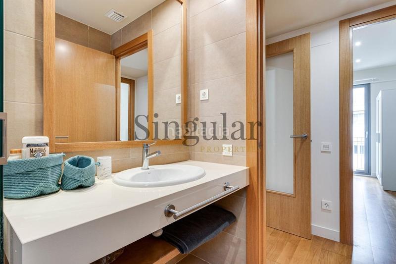 Foto cc08d23c-1ddf-462c-b625-98e70bbb745a. Alquiler piso  con terraza y piscina comunitaria en el barrio de sagrada familia en Barcelona