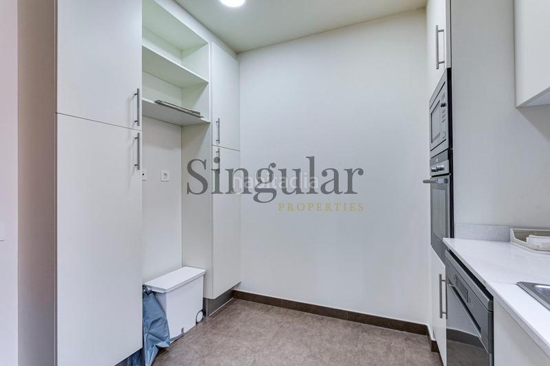 Foto cf4a6efa-5390-47f3-86de-15975d40fd0f. Alquiler piso  con terraza y piscina comunitaria en el barrio de sagrada familia en Barcelona