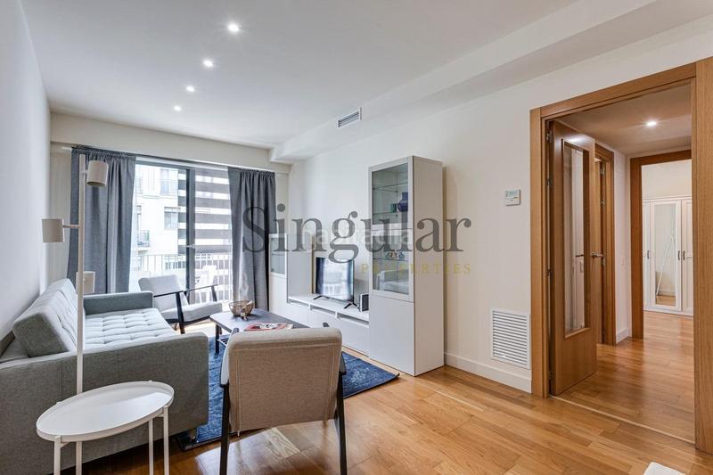 Foto dc659688-3c18-4f04-916e-0d0f2a883cd1. Alquiler piso  con terraza y piscina comunitaria en el barrio de sagrada familia en Barcelona
