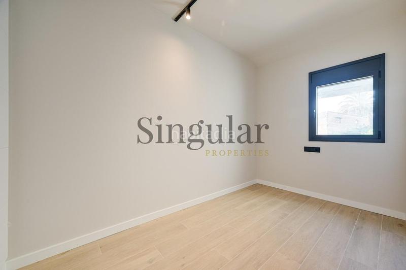 Foto 217c4924-fbec-46b5-80a8-53f271ee3a55. Casa adosada descubre tu nuevo hogar en el cautivador casa adosada con garaje privado en Llers