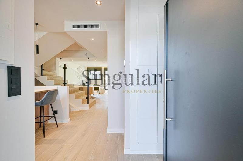 Foto 7ff70128-e475-4521-b0a2-4314c84e8413. Casa adosada descubre tu nuevo hogar en el cautivador casa adosada con garaje privado en Llers