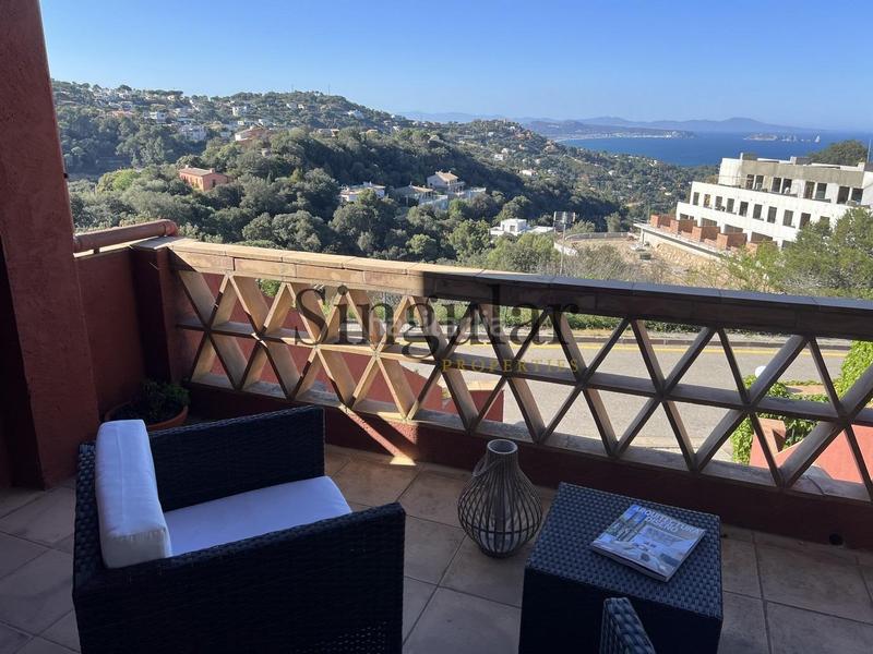 Foto 1a6a02c8-fc3f-42a7-83d9-60c06bf4a090. Casa  adosada esquinera con jardín, piscina y vistas panorámicas al mar en sa riera en Begur