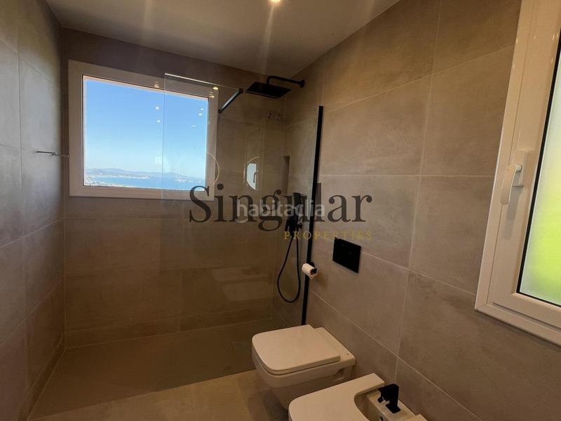 Foto 909bf959-bf33-42c7-a620-5da3d24f66af. Casa  adosada esquinera con jardín, piscina y vistas panorámicas al mar en sa riera en Begur