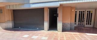 Business premise in De sant jaume 4. Oportunidad única local comercial en venta con plaza de aparcami