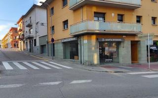 Business premise in De roma 90. En manlleu tu negocio en el lugar perfecto!