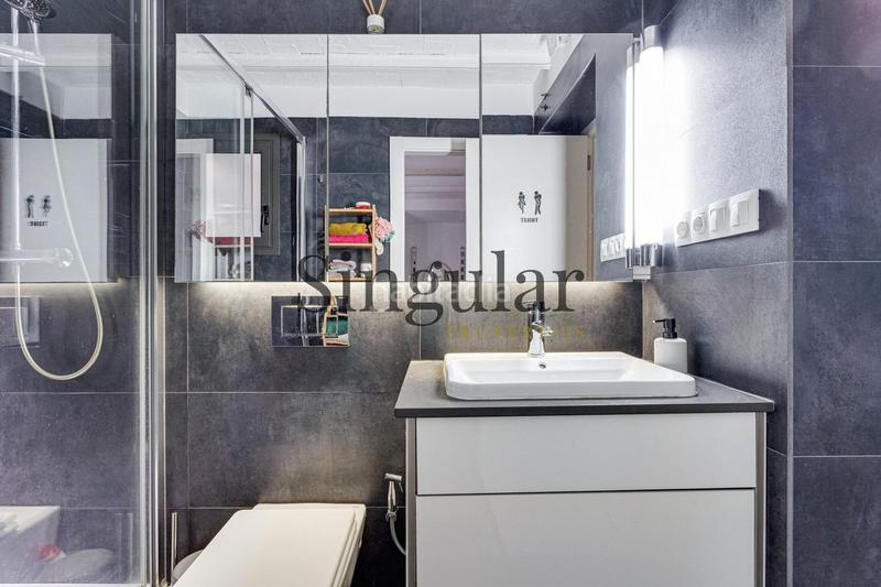 Foto 7fedc128-b67a-40c2-81fe-c630ba6cfa2d. Business premise in Poblenou Barcelona