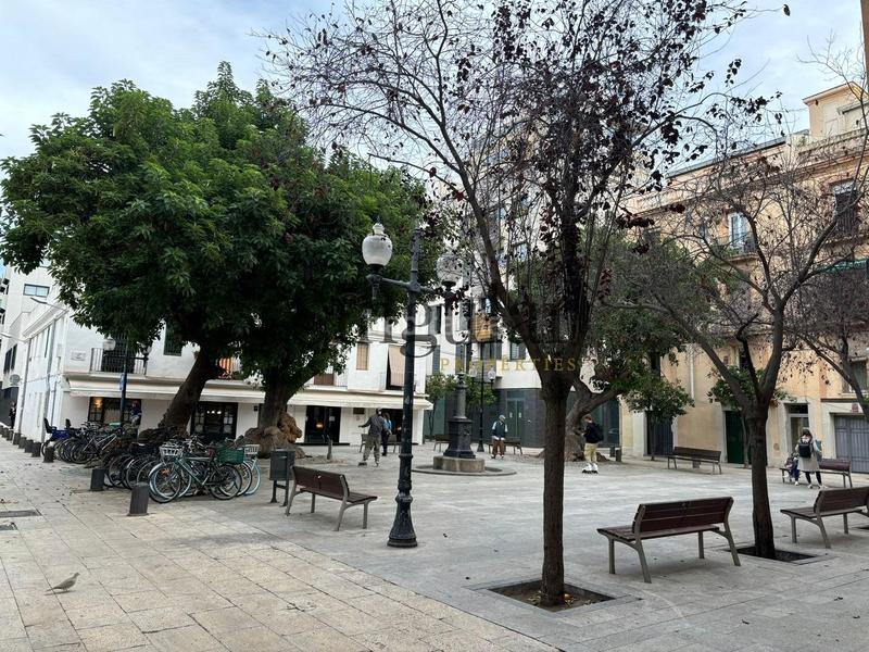 Foto c46c3402-dced-4c34-8f76-4cd392ea3ed8. Business premise in Poblenou Barcelona