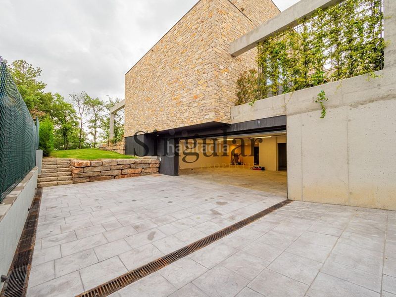 Foto 2783e0cd-3e25-452d-853e-3e39b60d9bf7. Casa amb aparcament a Taradell