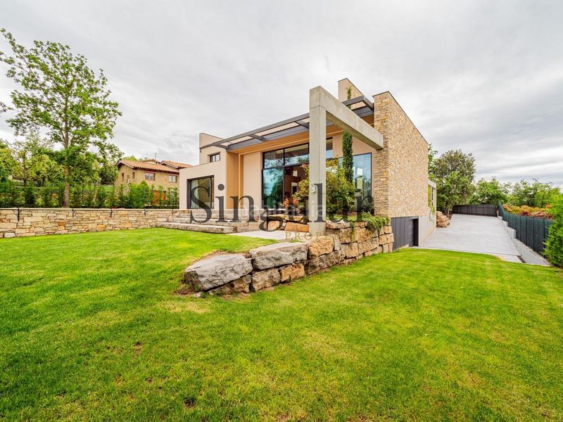 Foto 7d863aaf-a09a-46ed-b36d-56c8a65eabd3. Casa amb aparcament a Taradell