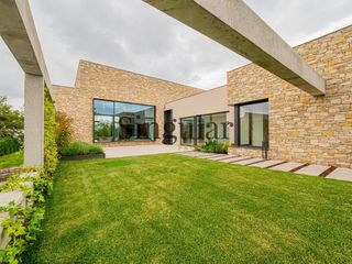 Maison à Taradell. Exclusivo chalet de diseño un refugio de lujo entre naturaleza y