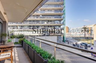 Pis  Passeig marítim. Piso en primera línea de mar con terraza y vistas