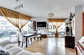 Piso  Passeig marítim. Piso en primera línea de mar con terraza y vistas