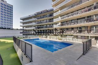 Pis  Maritim. Piso en primera línea de mar con terraza y vistas