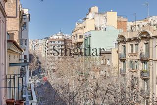 Etagenwohnung  Lepant. Luminoso piso reformado con vistas a la sagrada familia