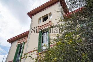 Casa  Calle camí de vallvidrera al tibidabo. Villa modernista de principios del siglo xx